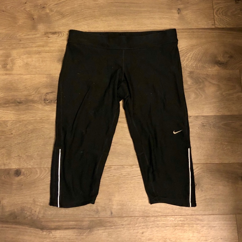 Cropped Nike Leggings